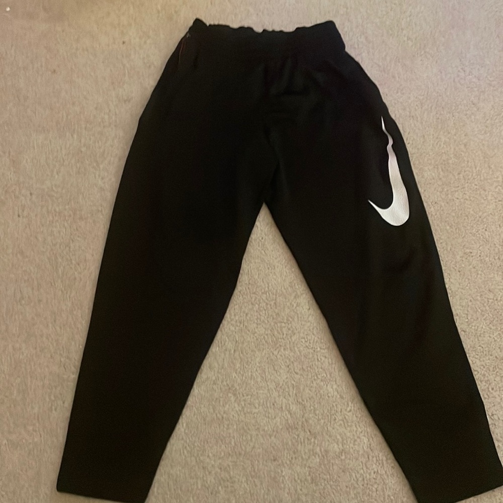 Nike tappers athletic pants